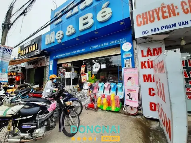 Cua Hang Ban Noi Em Be