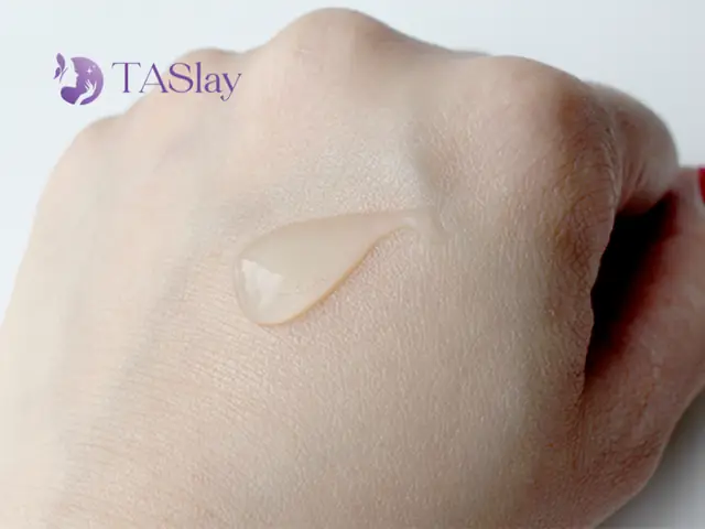 Da Dầu Dùng Kem Chống Nắng Dạng Gel Hay Sữa
