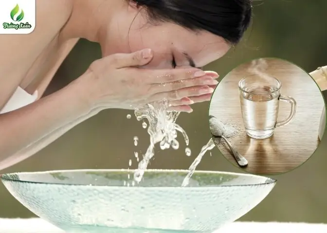Da Dầu Rửa Mặt Bằng Nước Muối