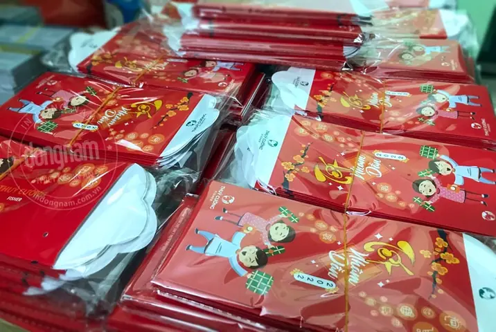 Dán Bao Lì Xì Tại Nhà