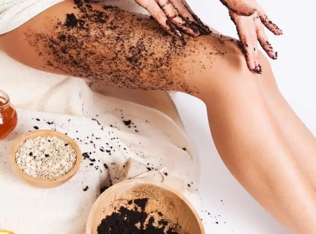 Đắp Mặt Nạ Bã Cà Phê