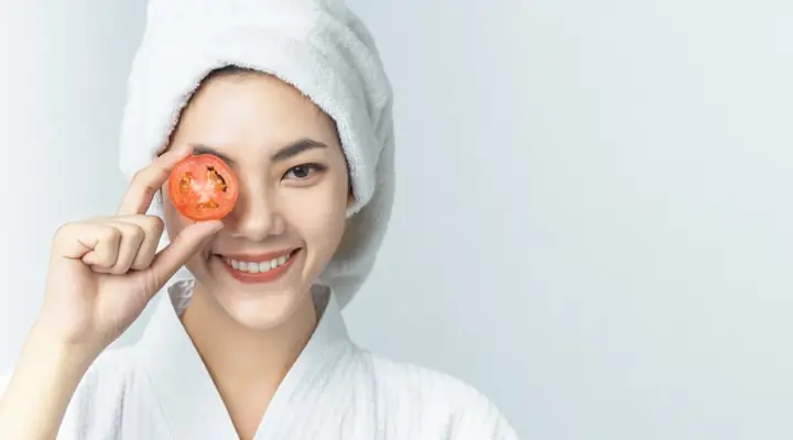 Đắp Mặt Nạ Bằng Cà Chua