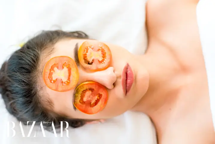 Đắp Mặt Nạ Bằng Cà Chua
