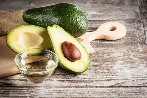 Đắp Mặt Nạ Bằng Dầu Dừa