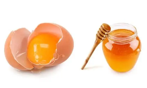 Đắp Mặt Nạ Với Mật Ong