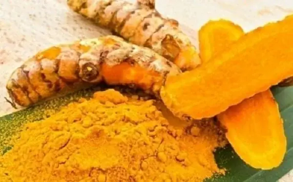 Đắp Nghệ Tươi Lên Mặt Có Tốt Không