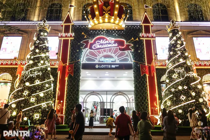 Diamond Plaza Trang Trí Noel 2018
