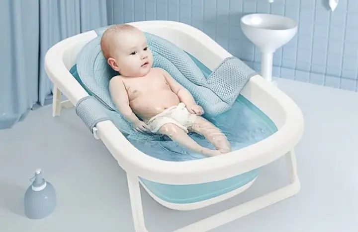 Dụng Cụ Tắm Cho Bé Sơ Sinh