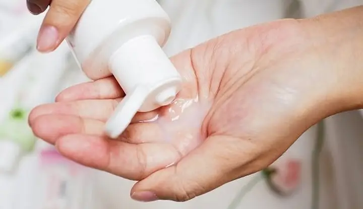 Dung Dịch Vệ Sinh Có Tính Kiềm Cao