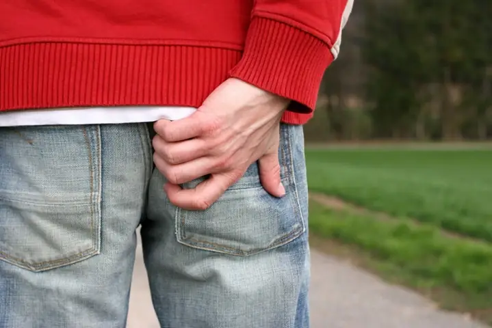 Dùng Kem Đánh Răng Trị Mụn Nhọt