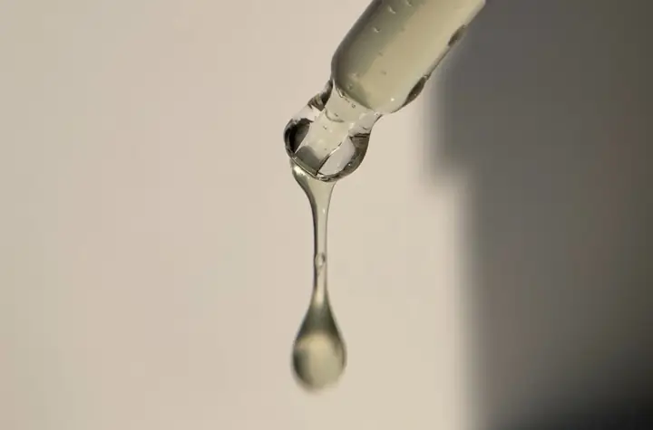 Dùng Kết Hợp 2 Loại Serum