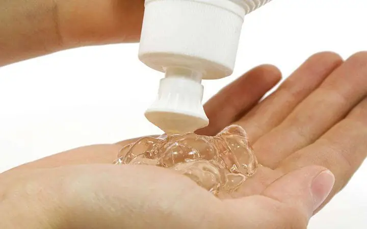 Dụng Mật Ong Bôi Trơn Khi Quan Hệ