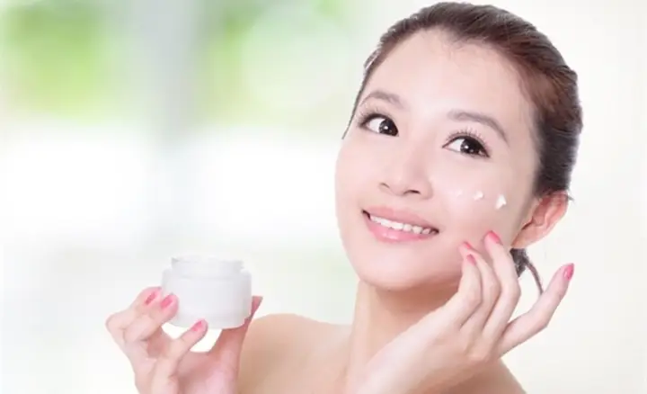 Dưỡng Ẩm Sau Khi Rửa Mặt