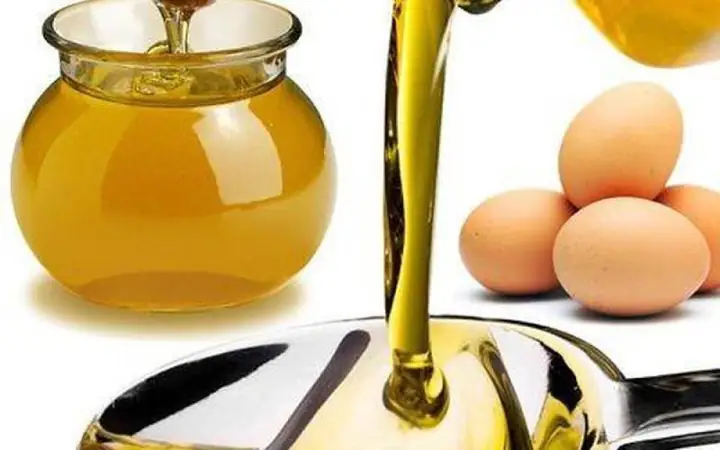 Dưỡng Tóc Bằng Dầu Oliu Và Lòng Đỏ Trứng Gà