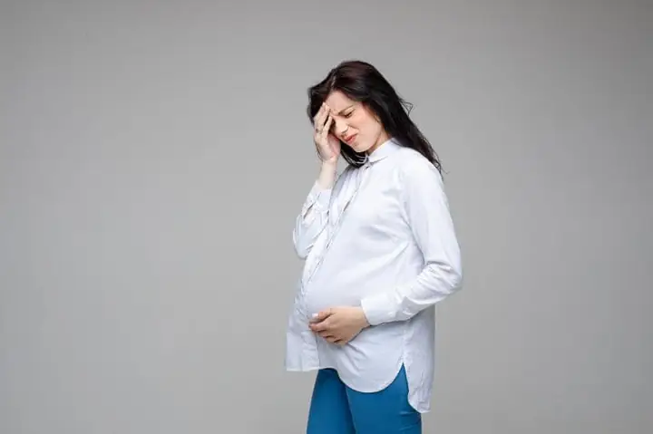 Gần Sinh Đau Bụng Lâm Râm