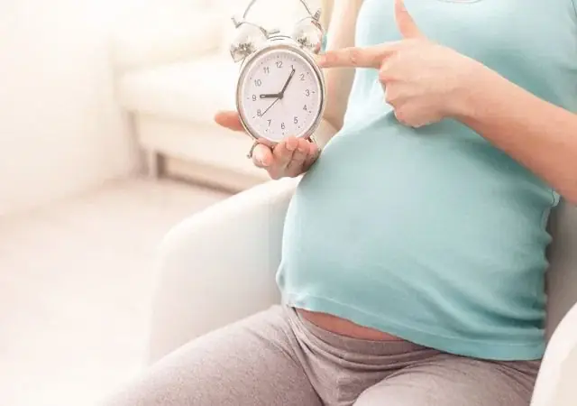 Gần Sinh Đau Bụng Lâm Râm