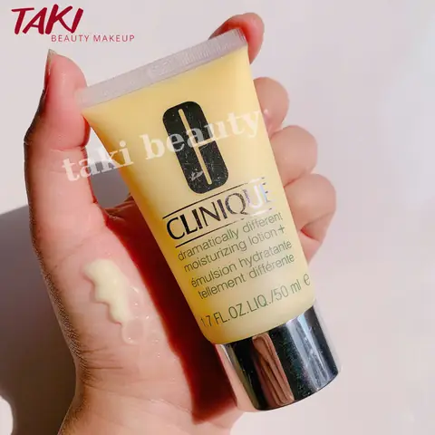 Gel Dưỡng Ẩm Và Kem Dưỡng Ẩm