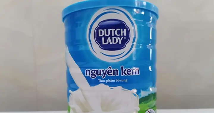 Giá Sữa Bột Cô Gái Hà Lan