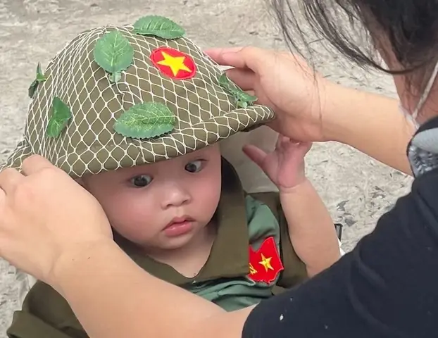 Hinh Anh Dang Yeu Cua Em Be