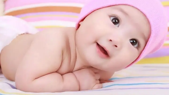 Hình Ảnh Những Em Bé Dễ Thương