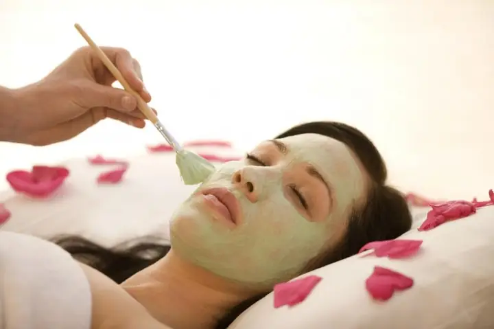 Hướng Dẫn Đắp Mặt Nạ Trà Xanh