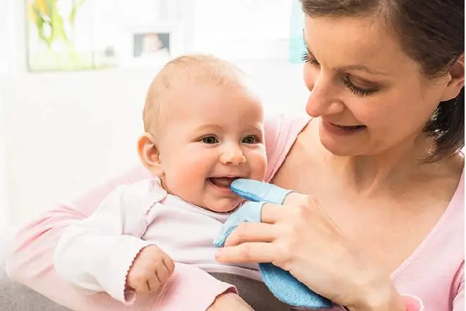 Hướng Dẫn Vệ Sinh Mũi Cho Trẻ Sơ Sinh