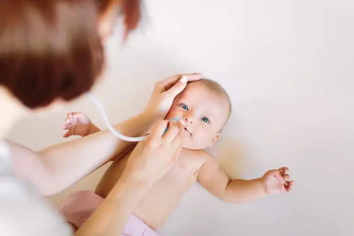 Hút Mũi Cho Bé Như Thế Nào