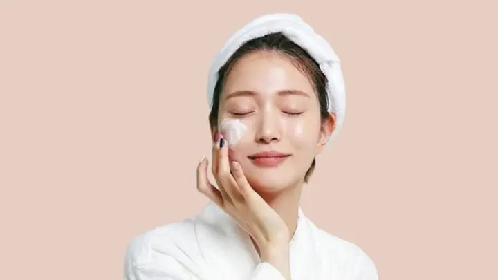Kem Chống Nắng Gây Mụn Ẩn