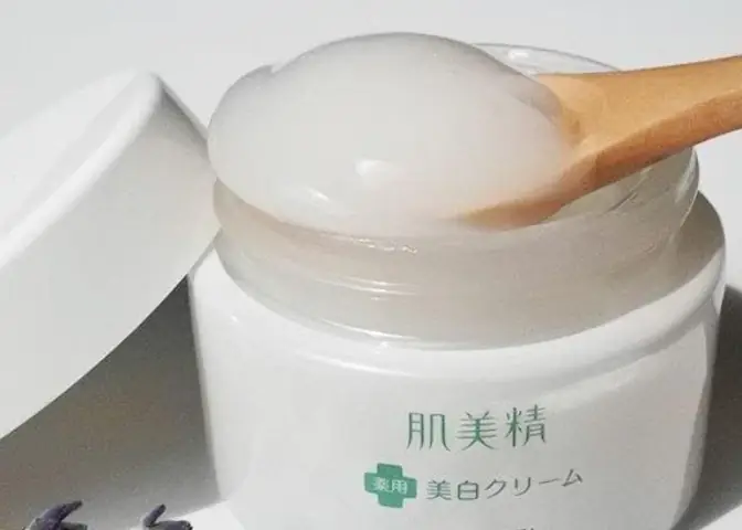 Kem Dưỡng Dành Cho Da Dầu Của Nhật