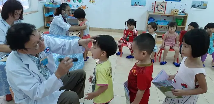Khám Sức Khỏe Định Kỳ Cho Trẻ Mầm Non
