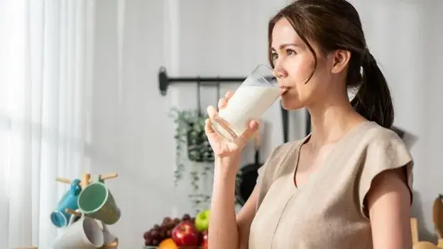 Khi Đói Bụng Có Nên Uống Sữa Không