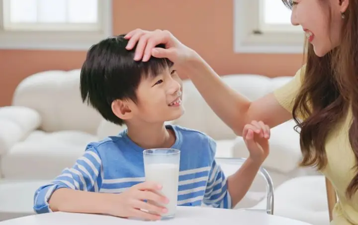 Khi Nao Cho Be Uong Sua Tang Chieu Cao