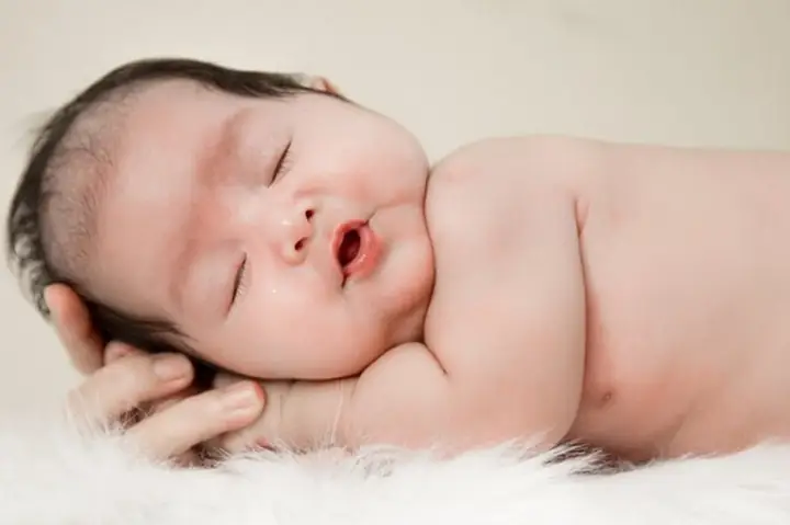 Khi Nào Thì Dạ Dày Trẻ Hết Nằm Ngang