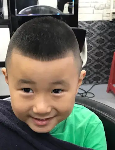 Kiểu Tóc Bé Trai Đầu Đinh