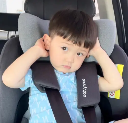 Kiểu Tóc Bé Trai Mặt Tròn