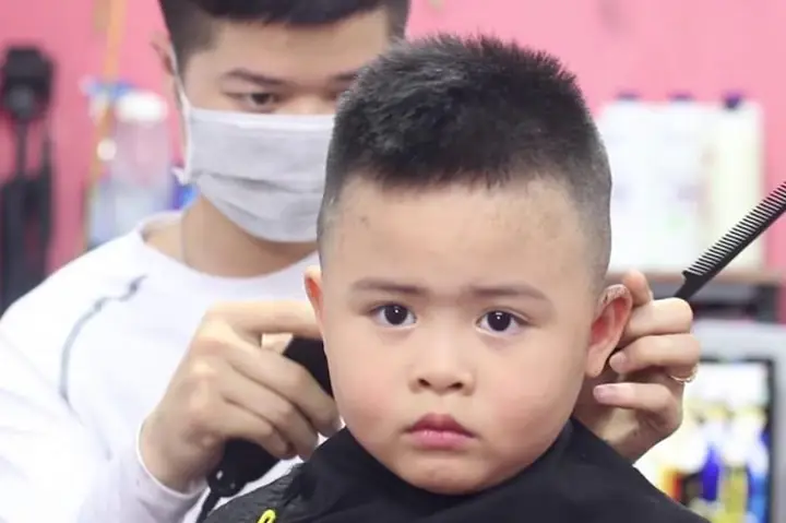Kiểu Tóc Đẹp Cho Bé Trai 9 Tháng