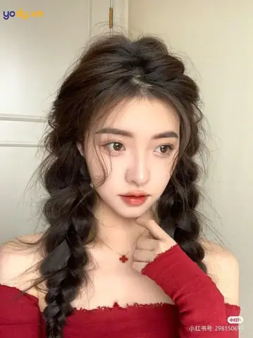 Kiểu Tóc Thắt Bím 2 Bên