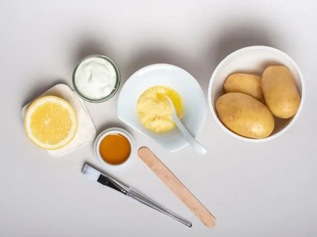 Làm Đẹp Bằng Khoai Tây Và Mật Ong