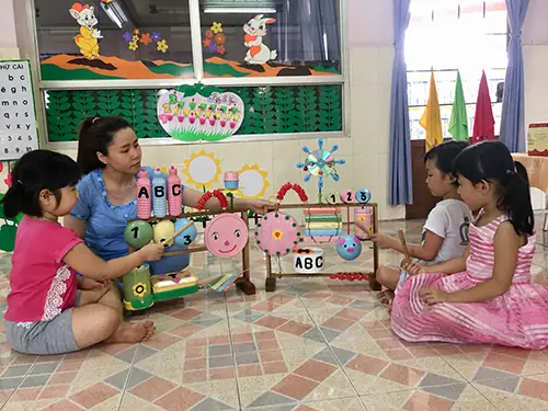 Làm Đồ Chơi Sáng Tạo Cho Trẻ
