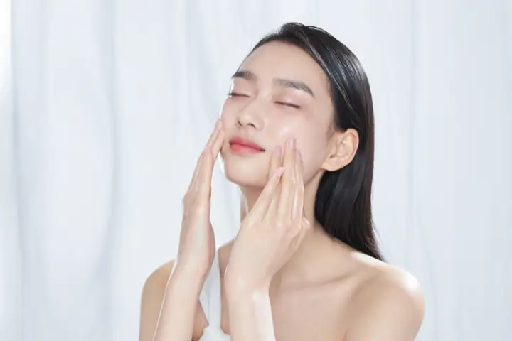 Làm Gì Khi Hết Bông Tẩy Trang