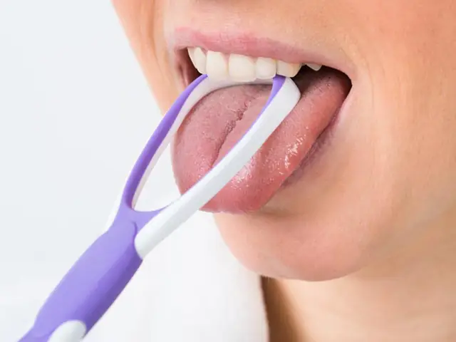 Làm Sạch Lưỡi Bằng Cách Nào