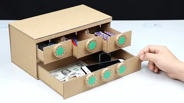 Làm Vật Dụng Bằng Giấy Carton