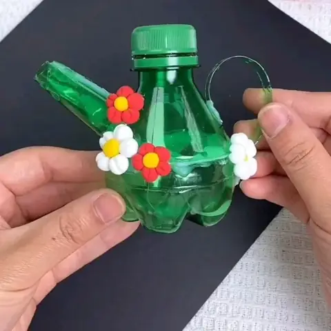 Làm Vật Dụng Từ Chai Nhựa