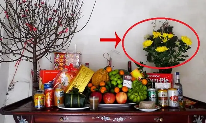 Lọ Hoa Bàn Thờ Ngày Tết
