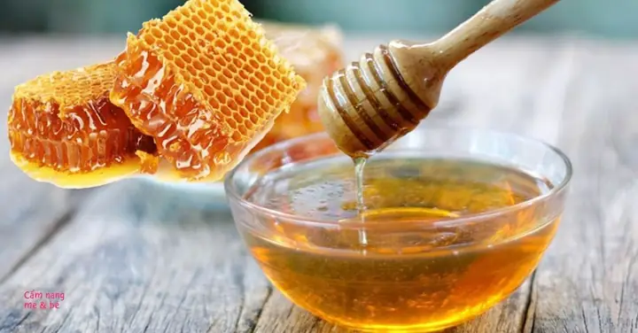 Lột Mụn Cám Bằng Mật Ong
