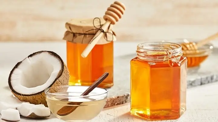 Mặt Nạ Dầu Dừa Với Mật Ong