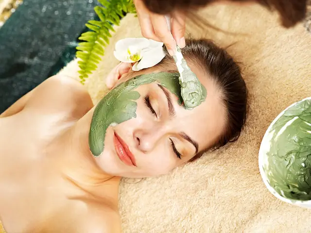 Mặt Nạ Dưỡng Ẩm Từ Thiên Nhiên Cho Da Dầu