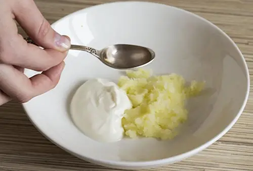 Mặt Nạ Khoai Tây Với Dầu Dừa Mặt Nạ Khoai Tây Với Dầu Dừa