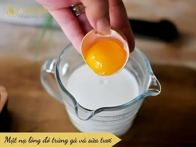 Mặt Nạ Lòng Đỏ Trứng Gà Và Sữa Tươi