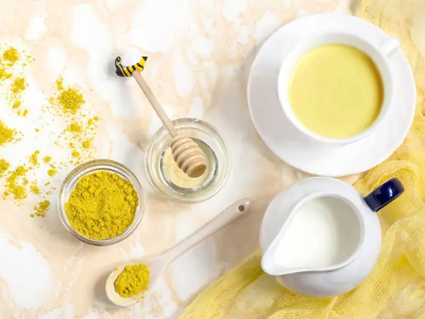Mặt Nạ Nghệ Mật Ong Sữa Chua Vitamin E